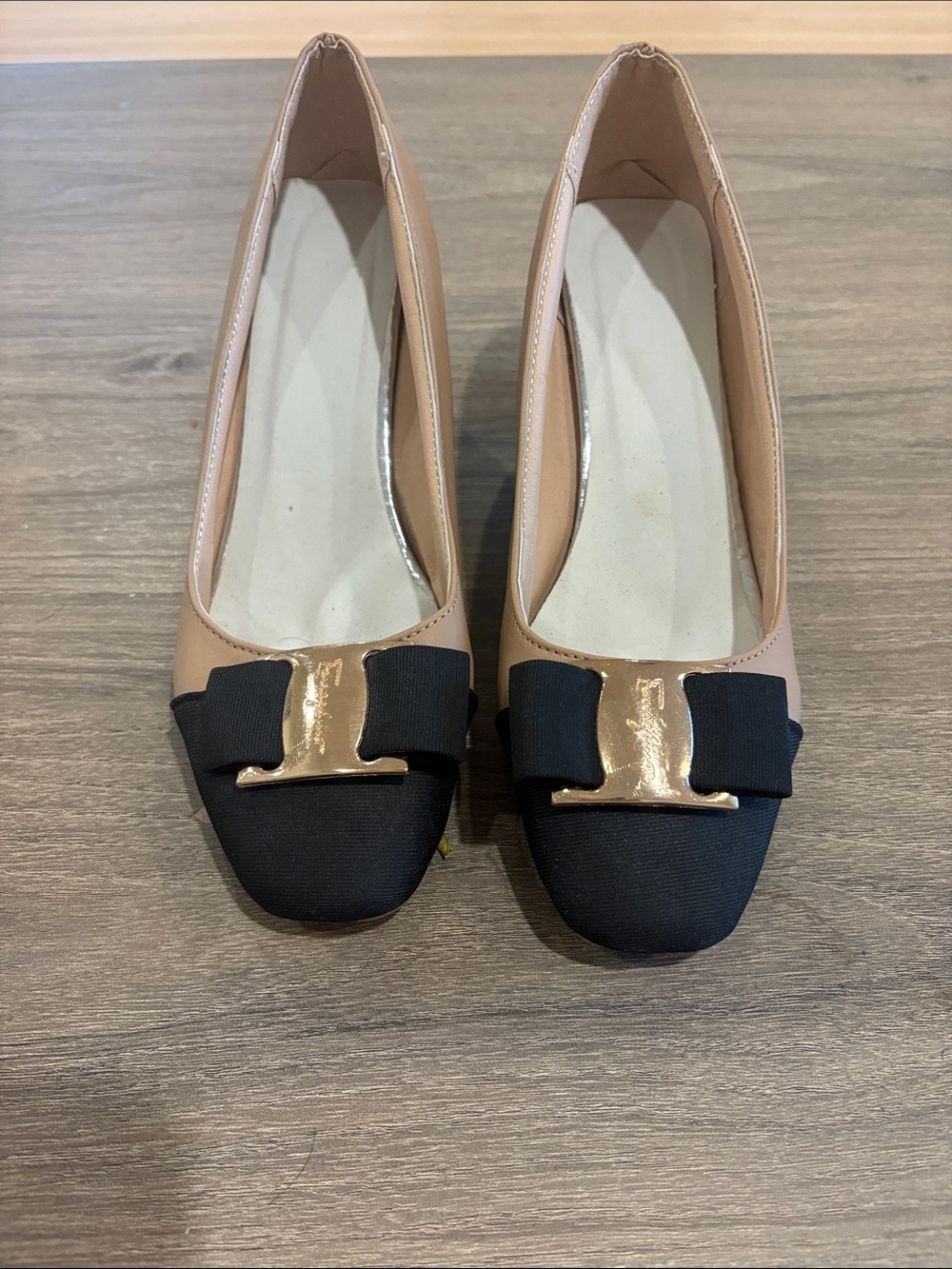 Women’s Two-Tone Bow Accent Flats - Beige and Black